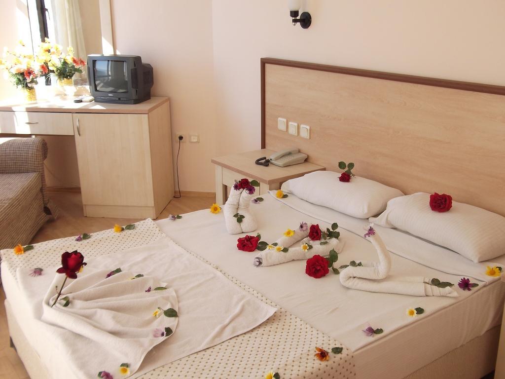 Poseidon Cesme Resort Habitación foto