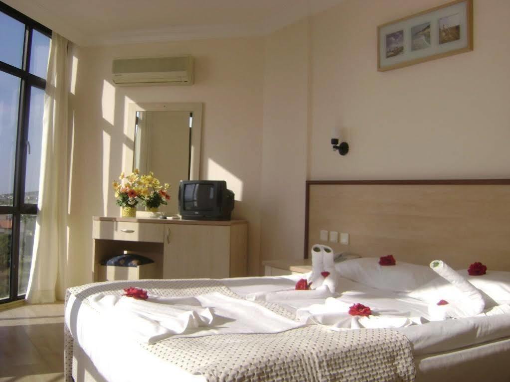 Poseidon Cesme Resort Exterior foto