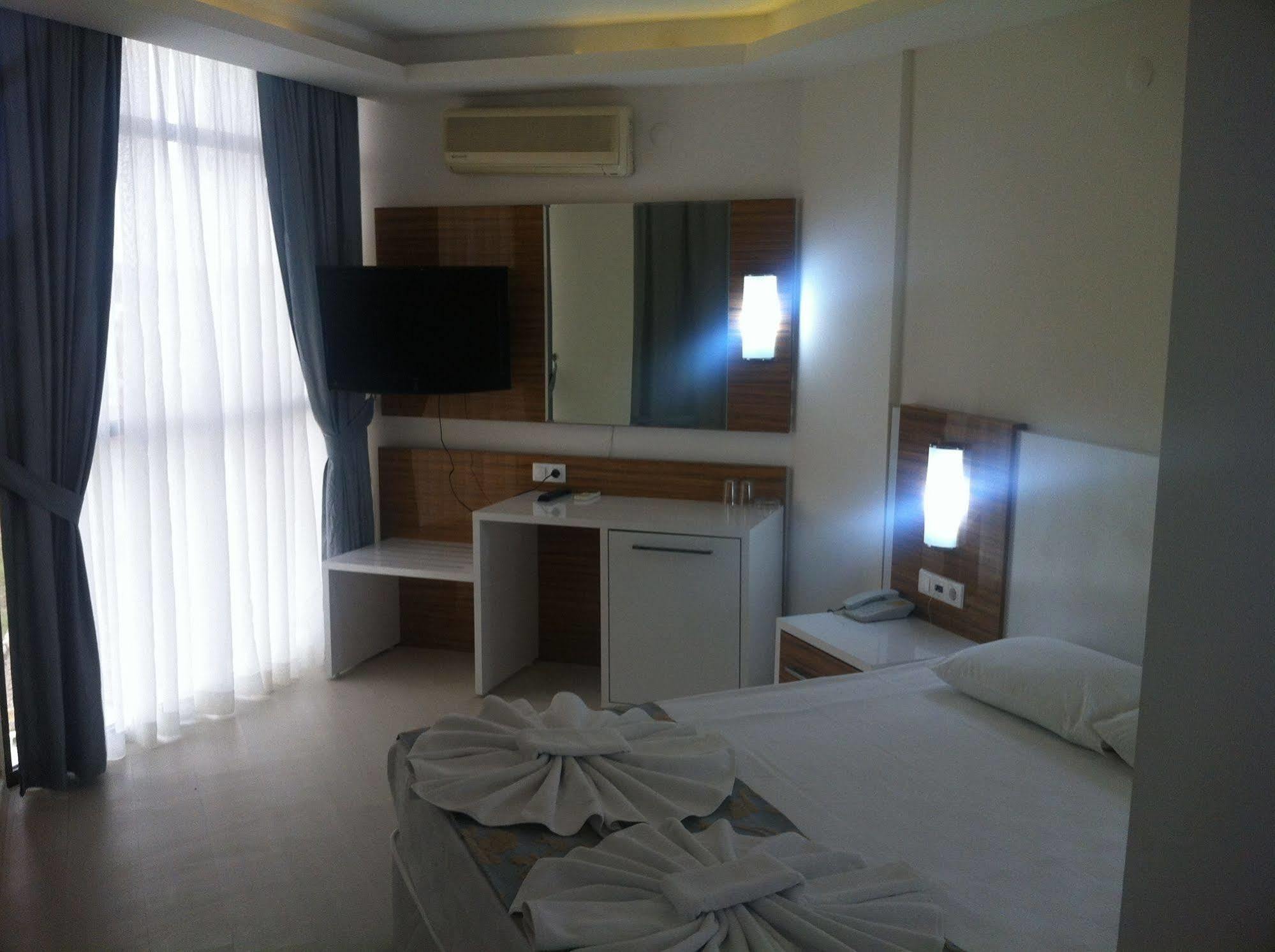 Poseidon Cesme Resort Exterior foto